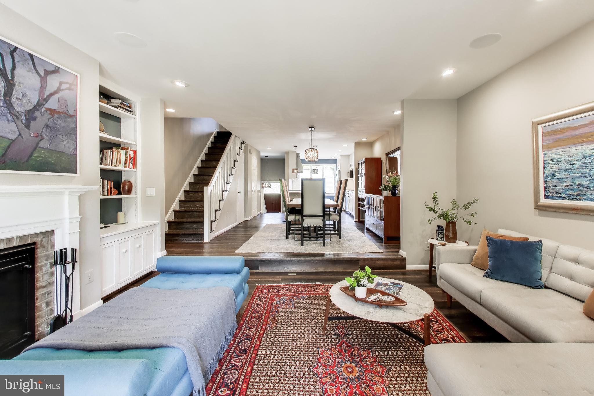 3810 N RICHMOND STREET