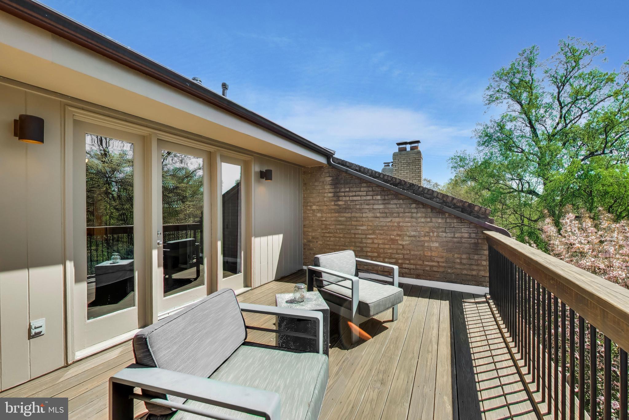 3810 N RICHMOND STREET