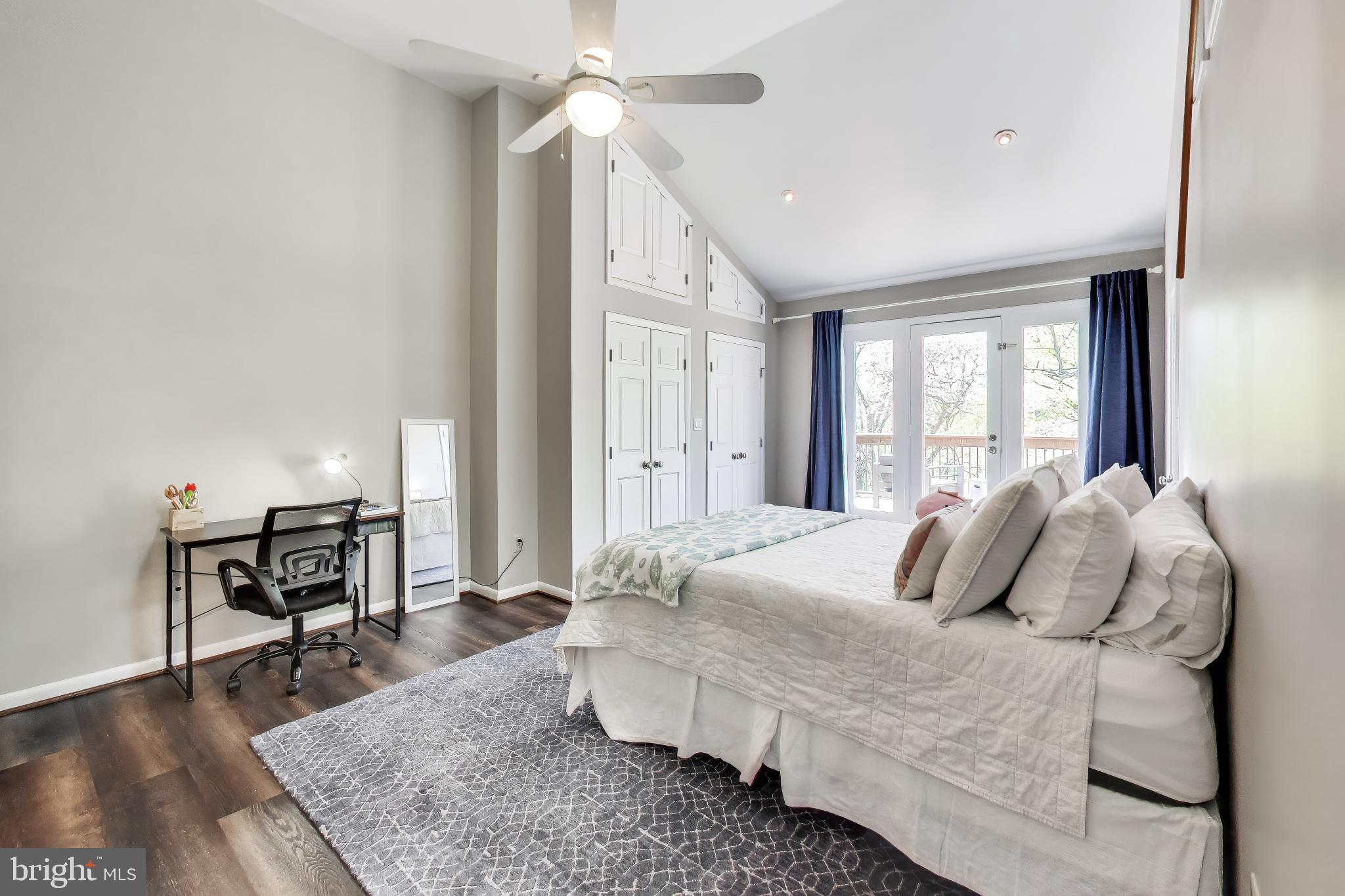 3810 N RICHMOND STREET