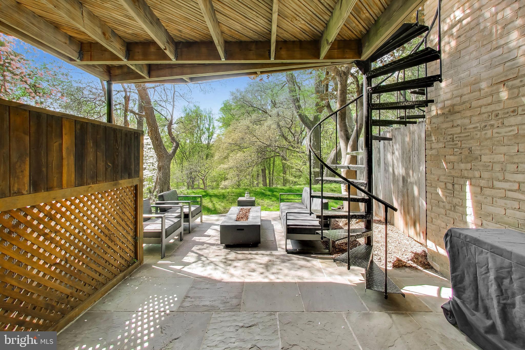 3810 N RICHMOND STREET