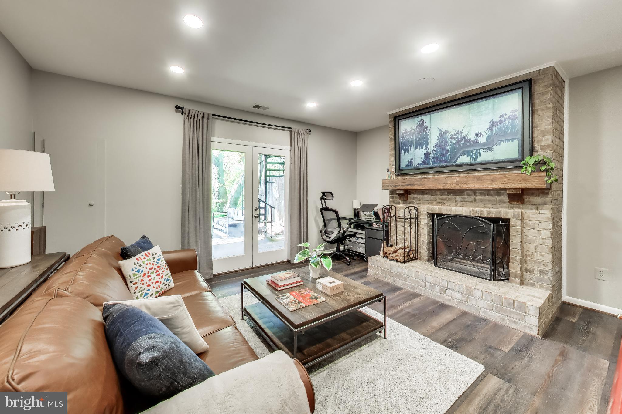 3810 N RICHMOND STREET