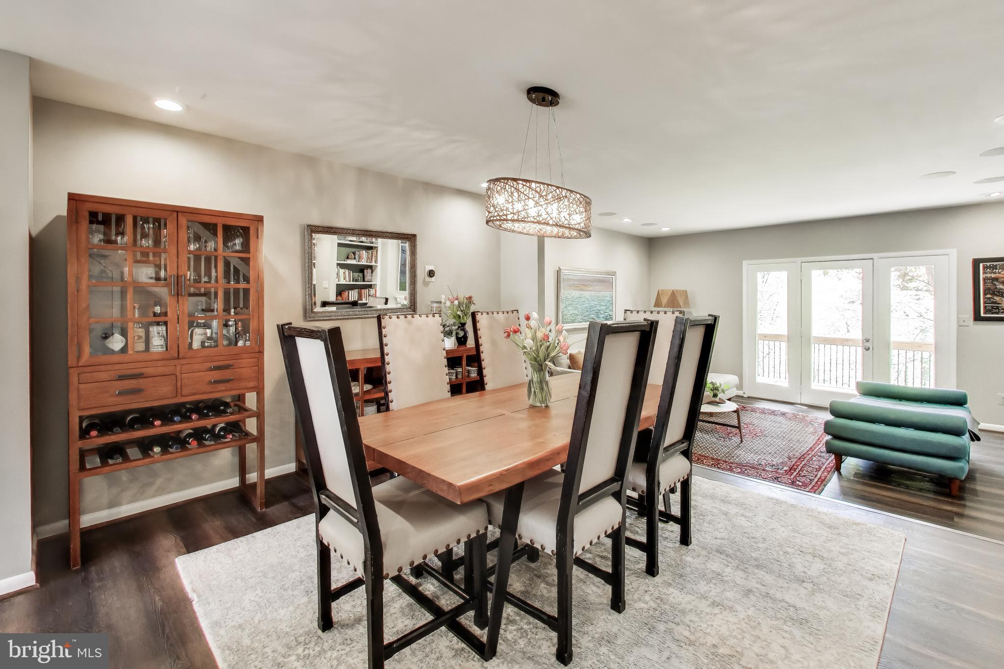 3810 N RICHMOND STREET