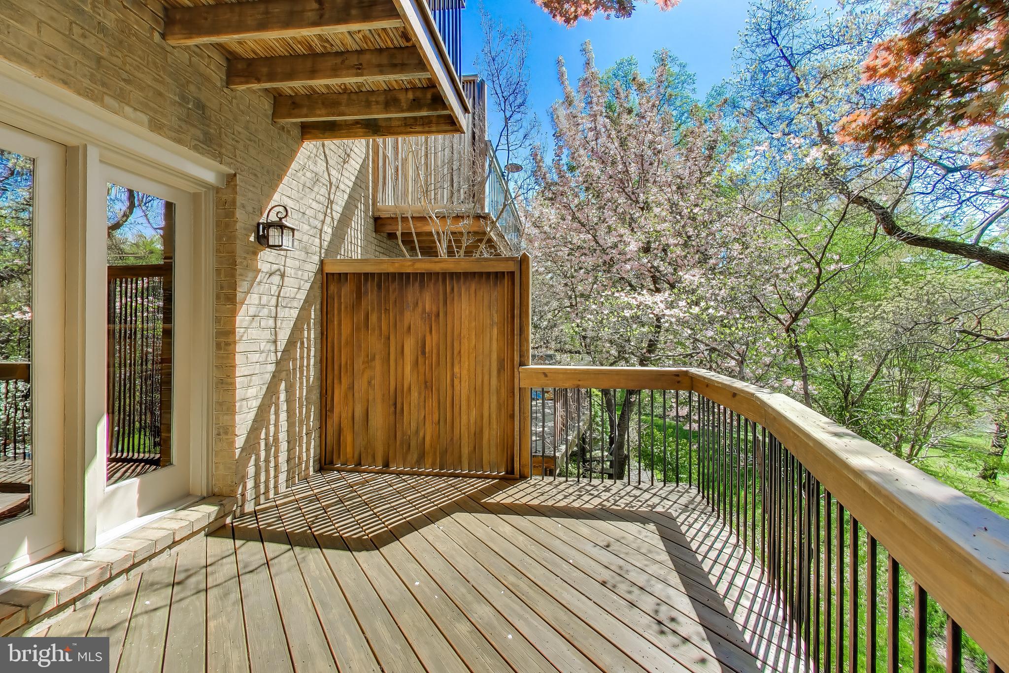 3810 N RICHMOND STREET