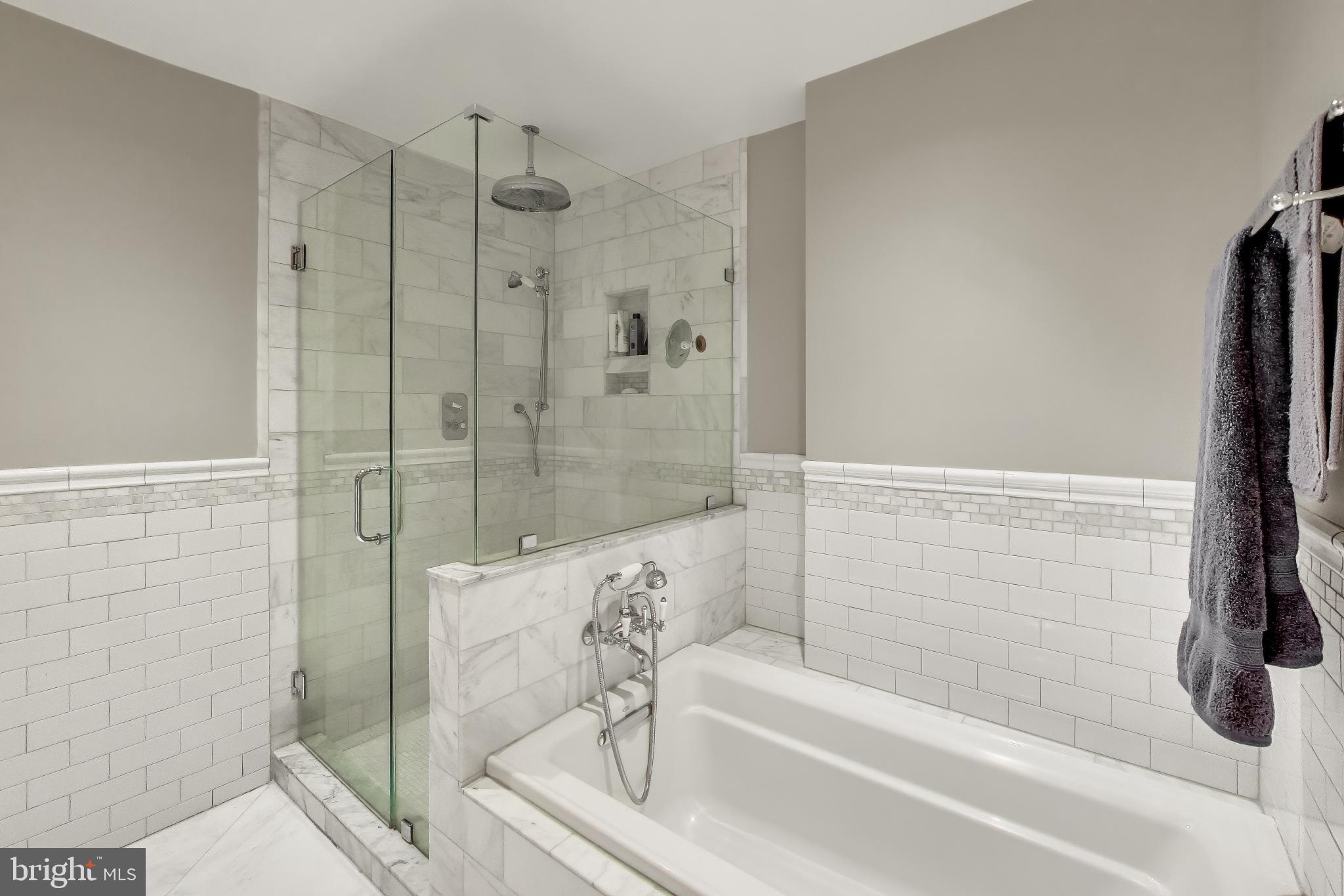 3810 N RICHMOND STREET