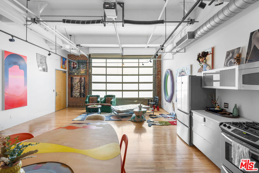 1850 Industrial St Unit: 110
