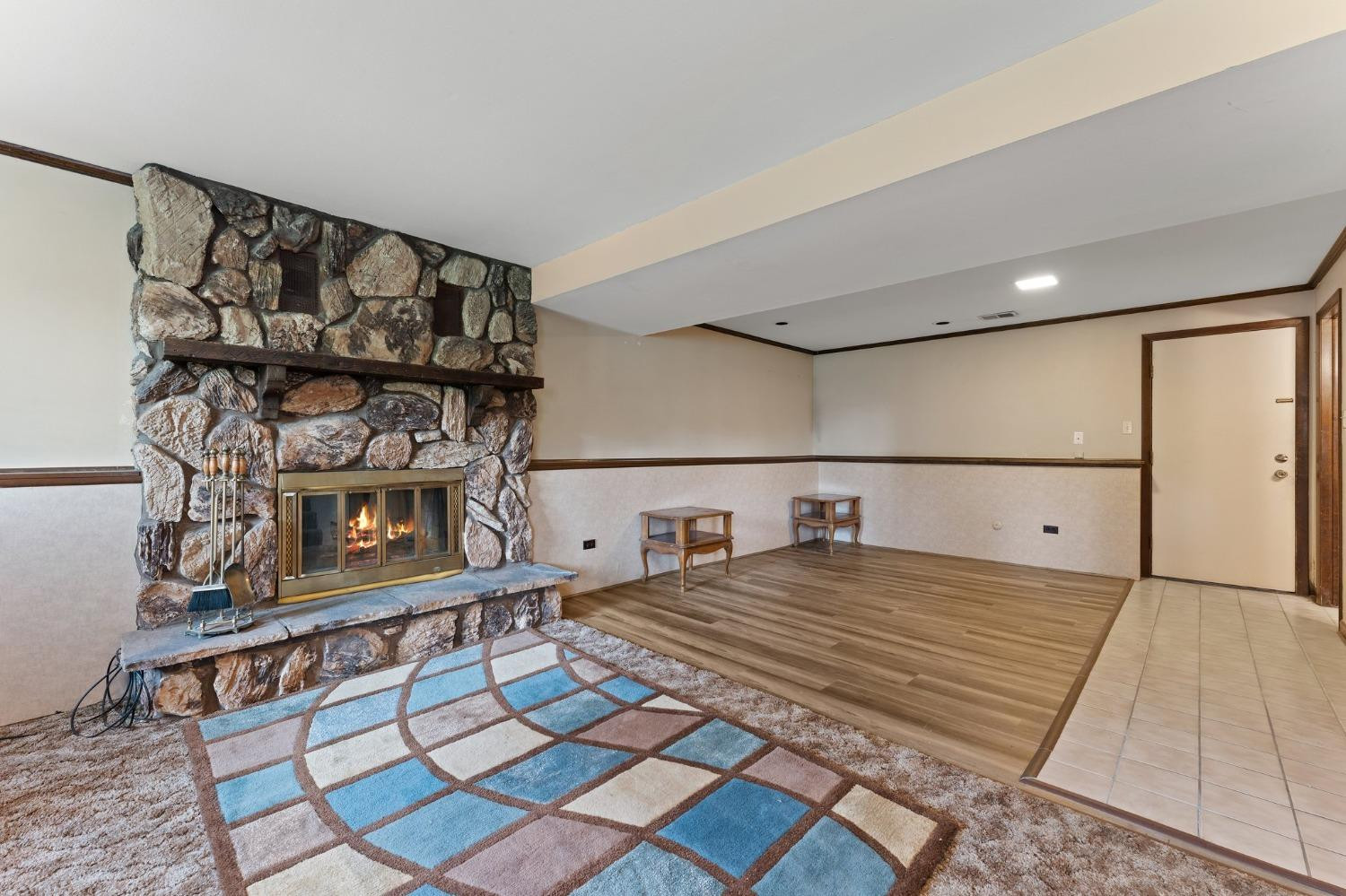 5046 W 89th Place