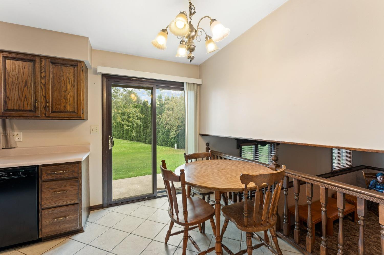5046 W 89th Place