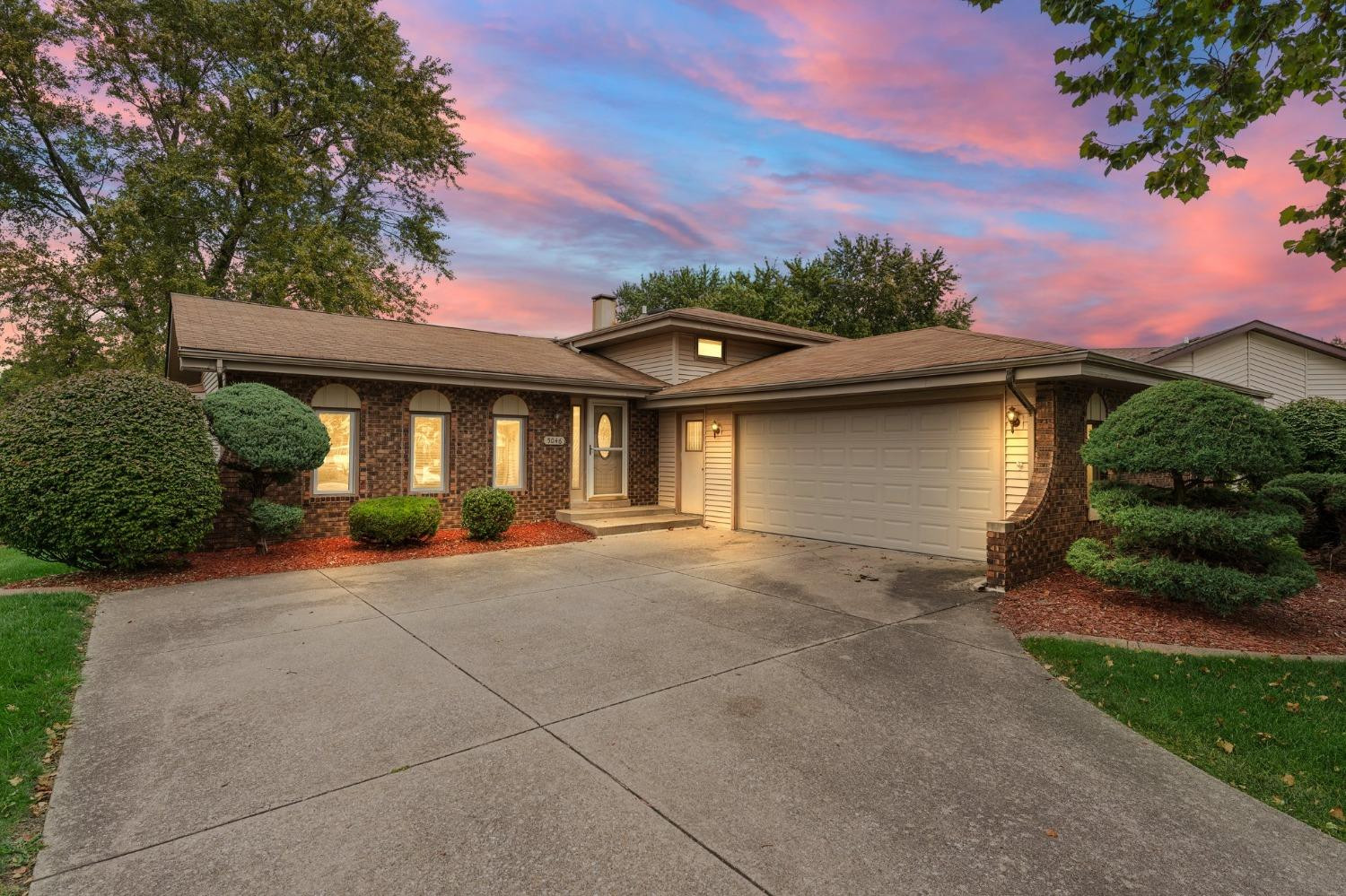 5046 W 89th Place