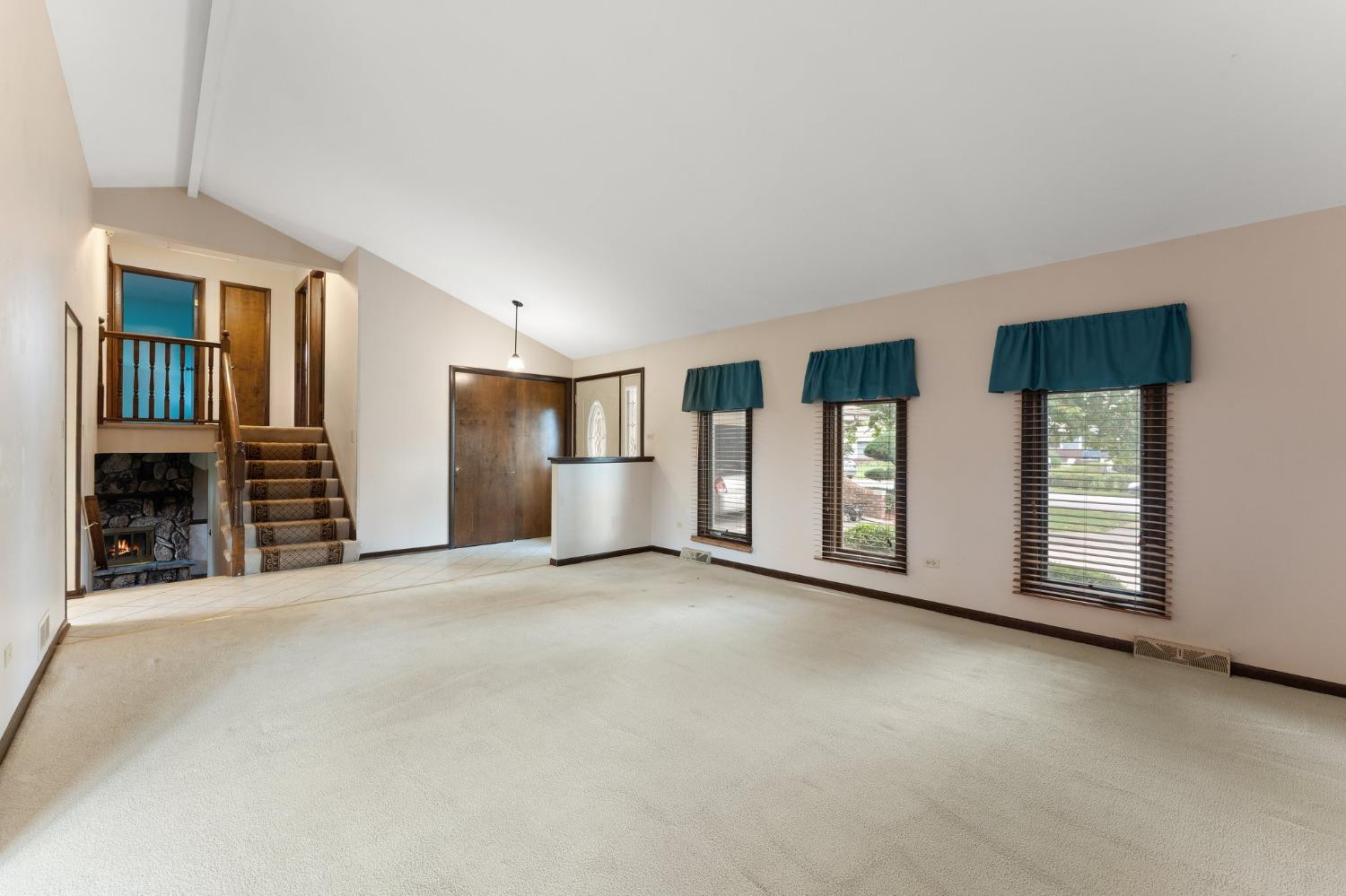 5046 W 89th Place