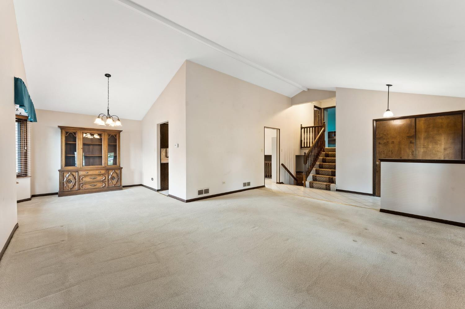 5046 W 89th Place