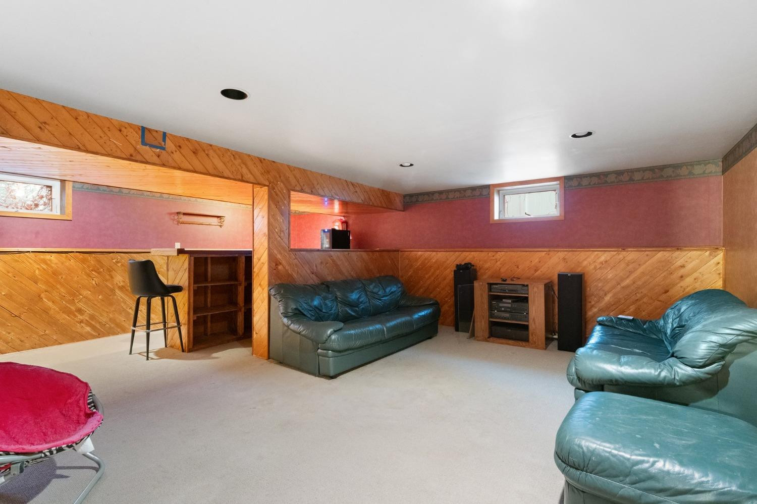 7148 Baring Parkway