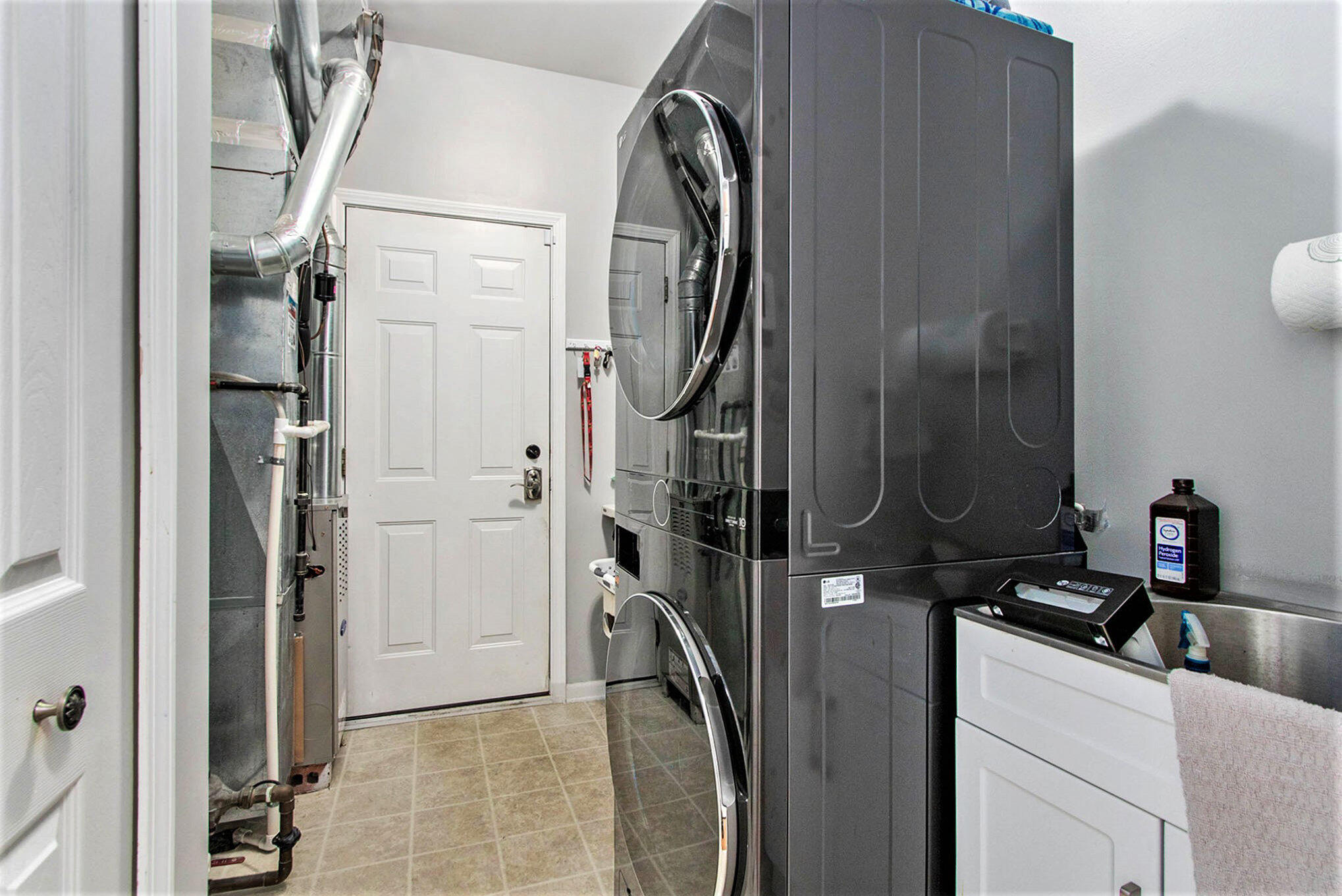 1860 Great Lakes Drive