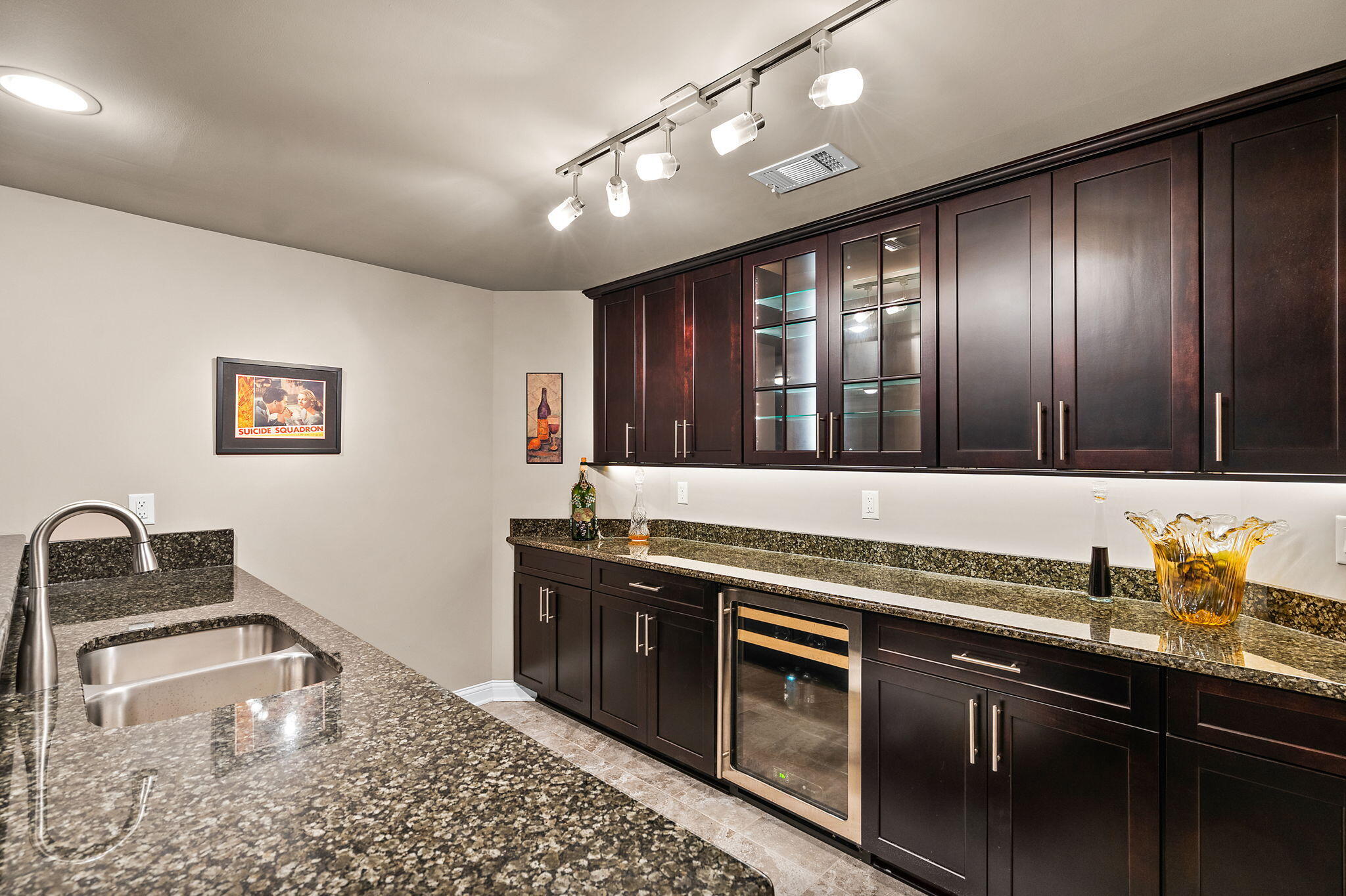 1106 Kensington Court