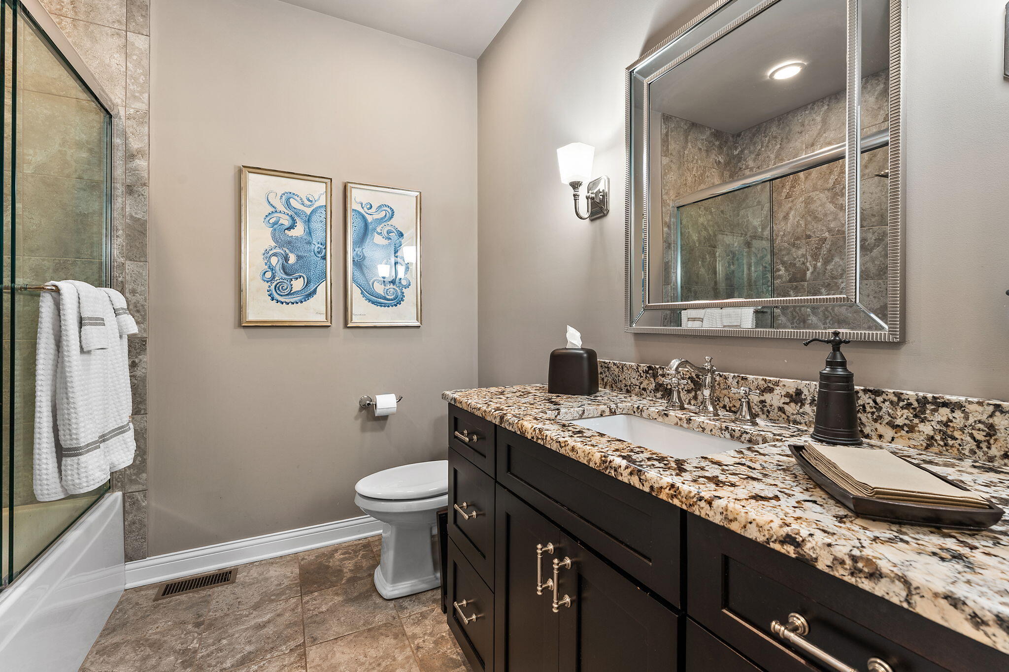 1106 Kensington Court