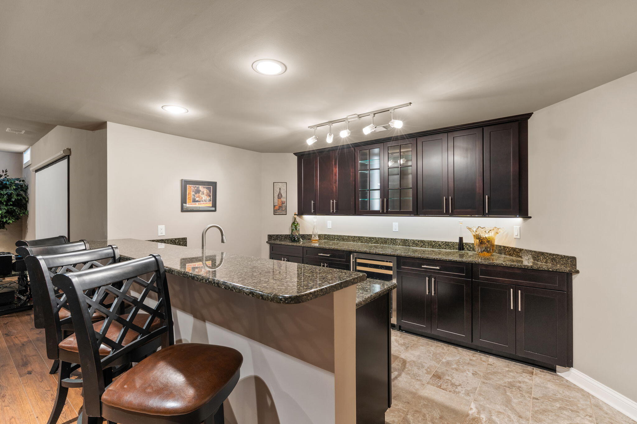 1106 Kensington Court