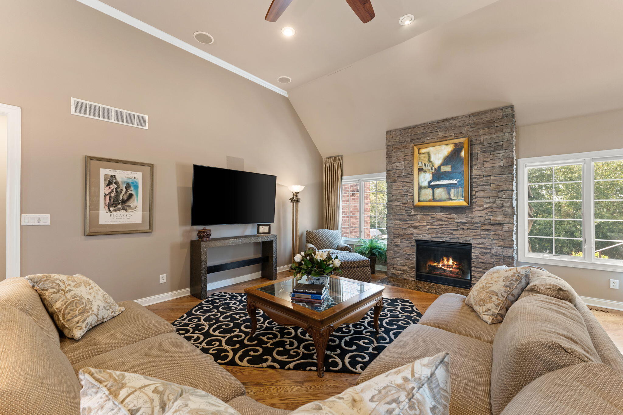 1106 Kensington Court