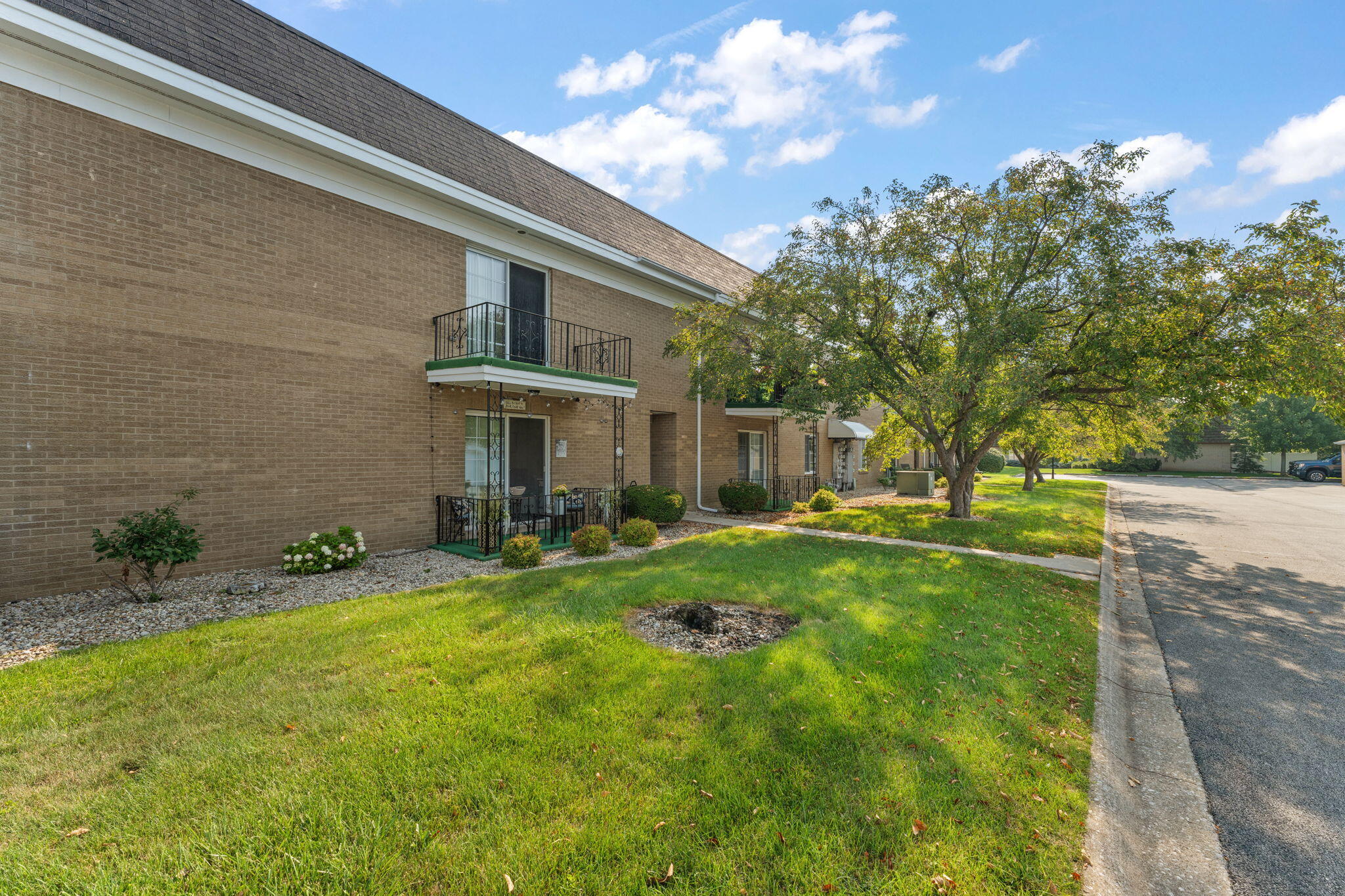 1238 Camellia Drive Unit: 11