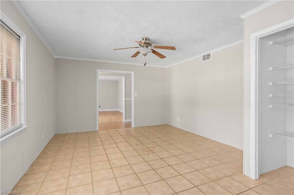 4806 Candlelight Drive