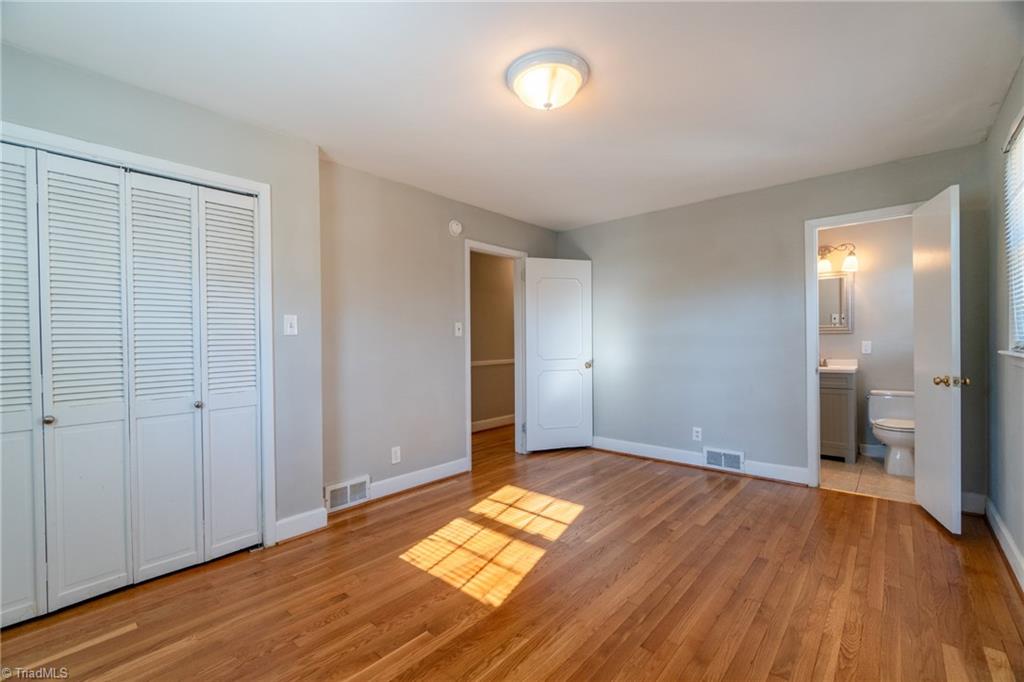 649 Quarterstaff Road
