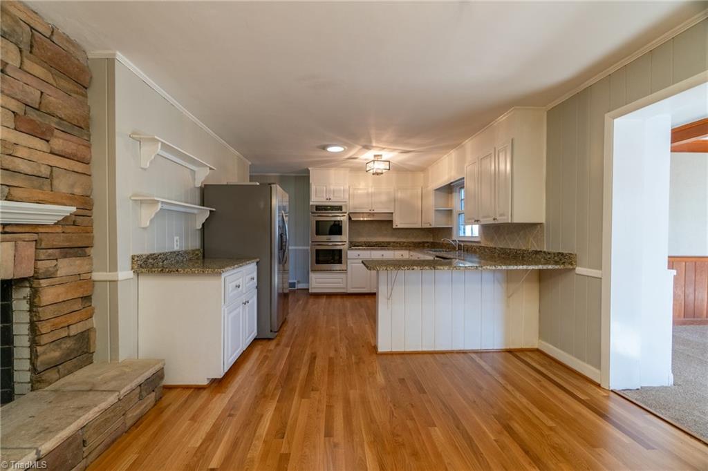 649 Quarterstaff Road