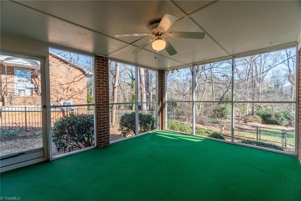 649 Quarterstaff Road