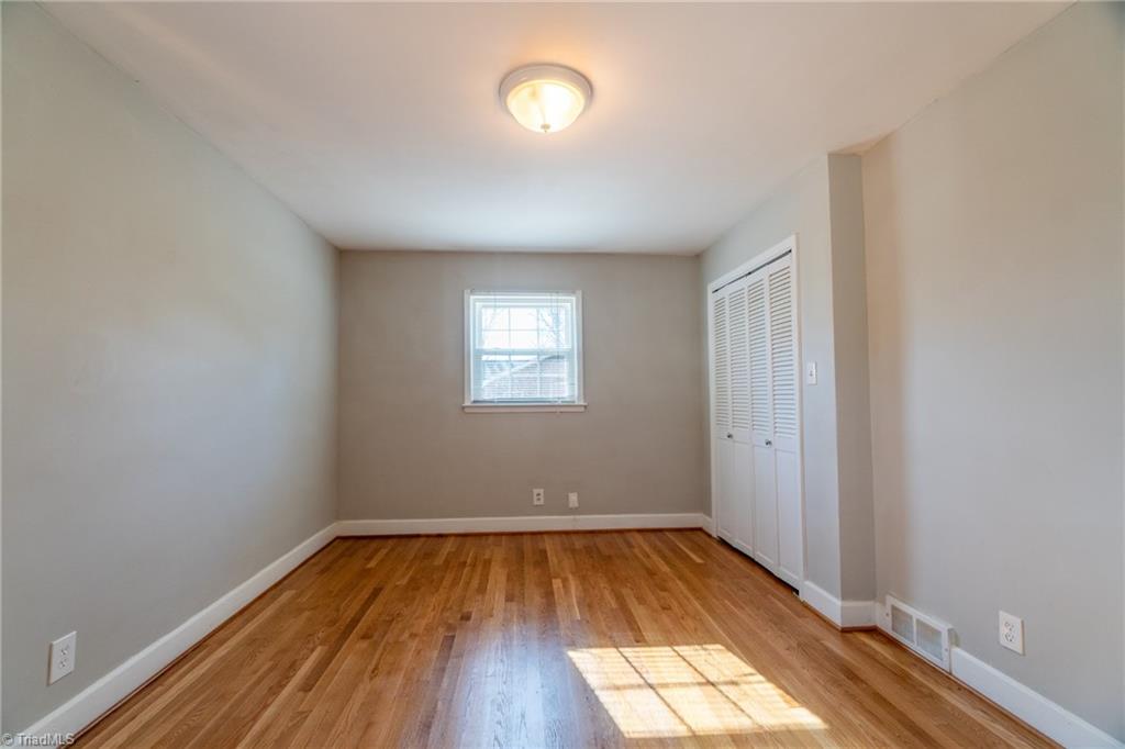 649 Quarterstaff Road