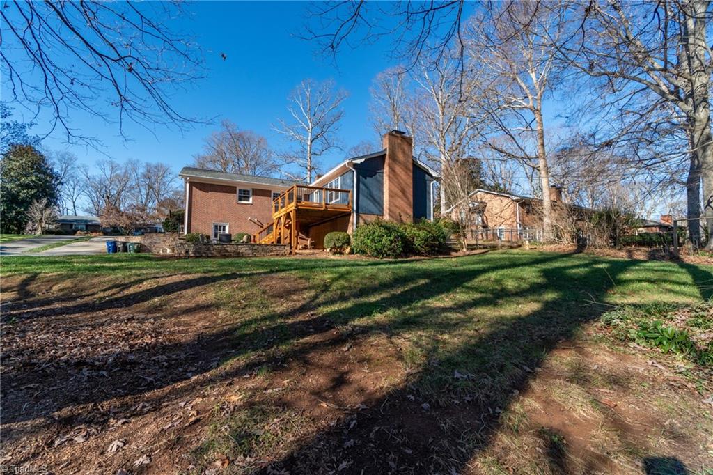 649 Quarterstaff Road