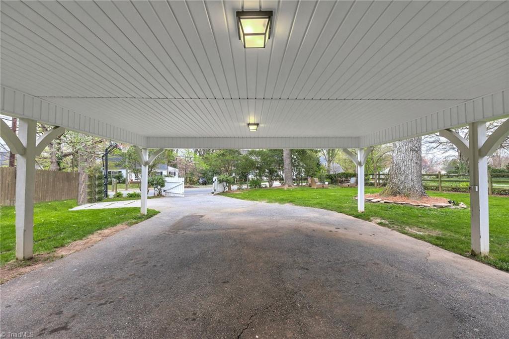 785 N Stratford Road