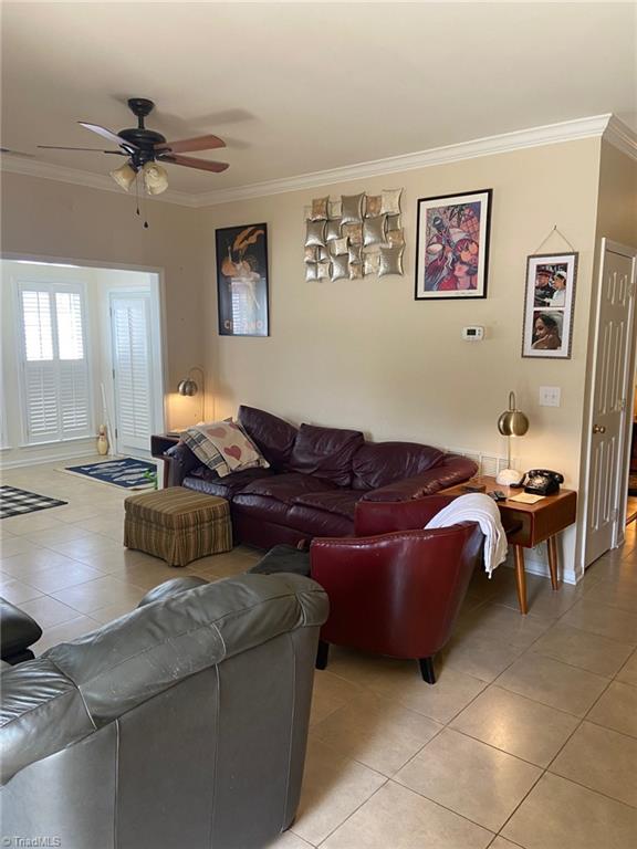 208 River Oaks Court