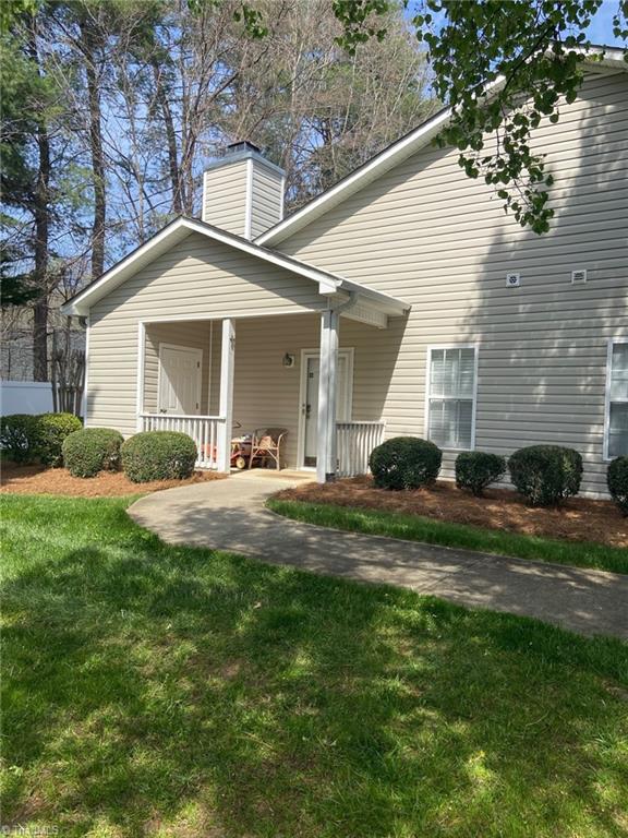 208 River Oaks Court