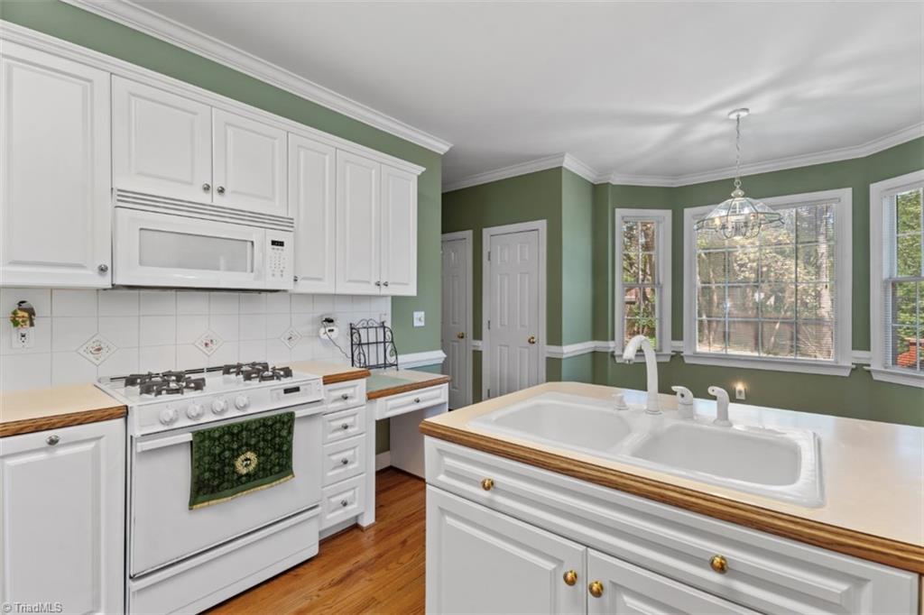 4445 Chadwyck Drive, Winston-Salem