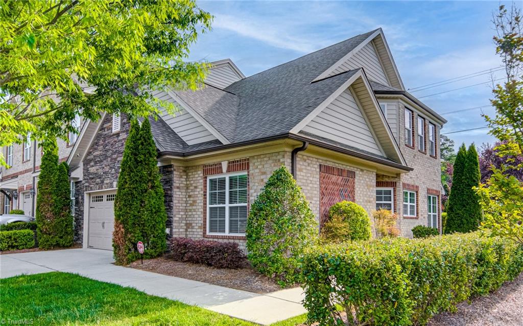 1435 Neville Gardens Lane, Winston-Salem