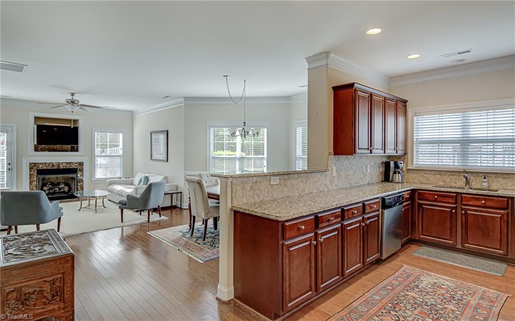 1435 Neville Gardens Lane, Winston-Salem