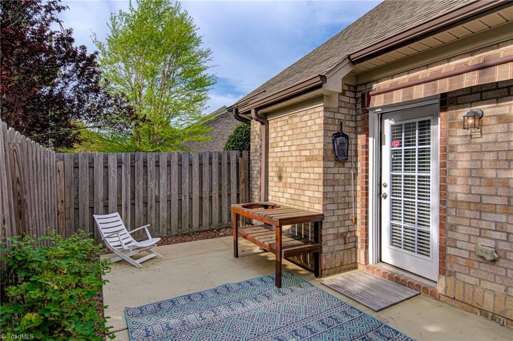 1435 Neville Gardens Lane, Winston-Salem