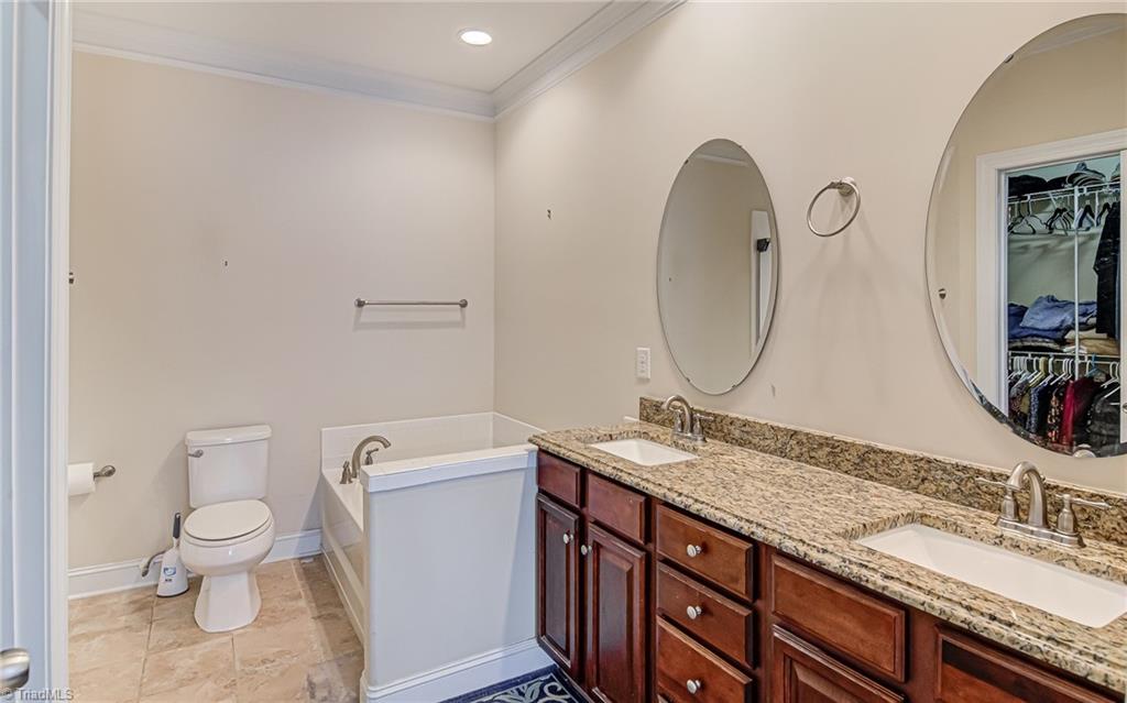 1435 Neville Gardens Lane, Winston-Salem
