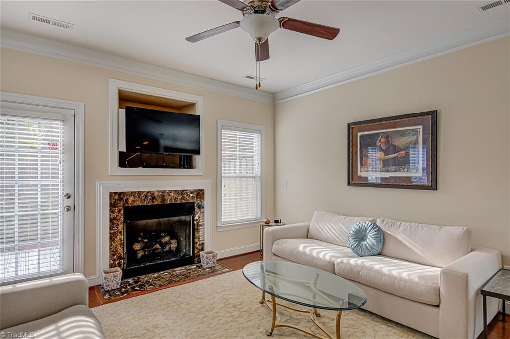 1435 Neville Gardens Lane, Winston-Salem