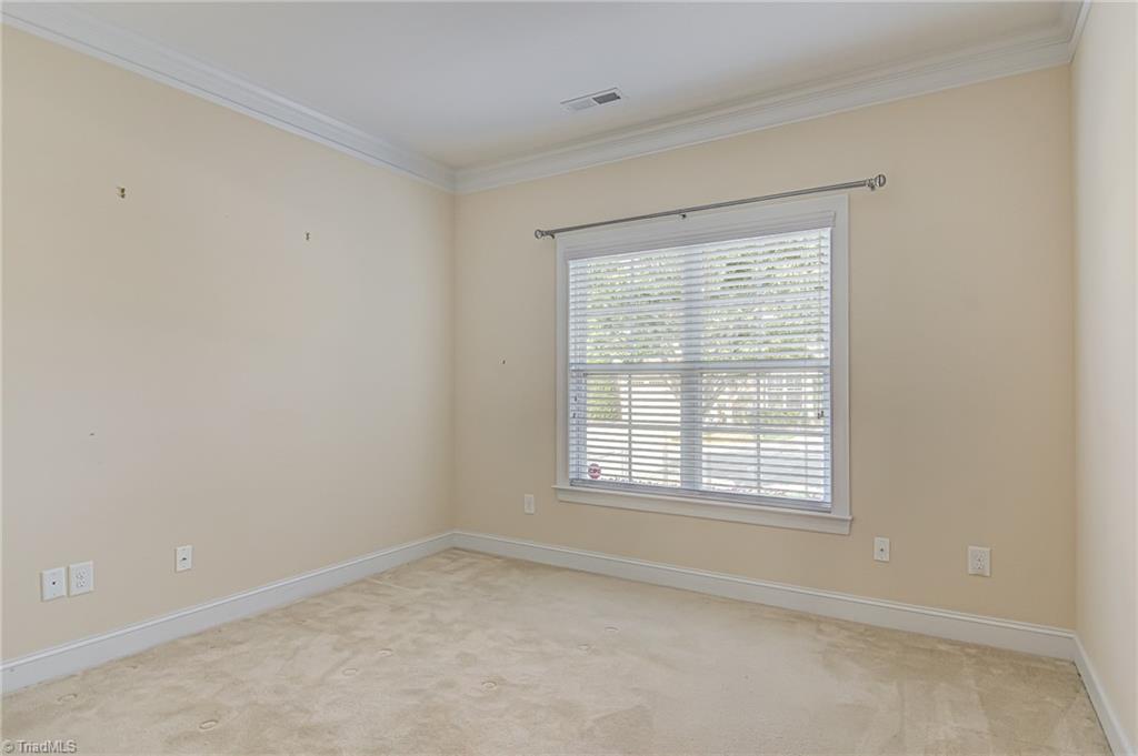 1435 Neville Gardens Lane, Winston-Salem