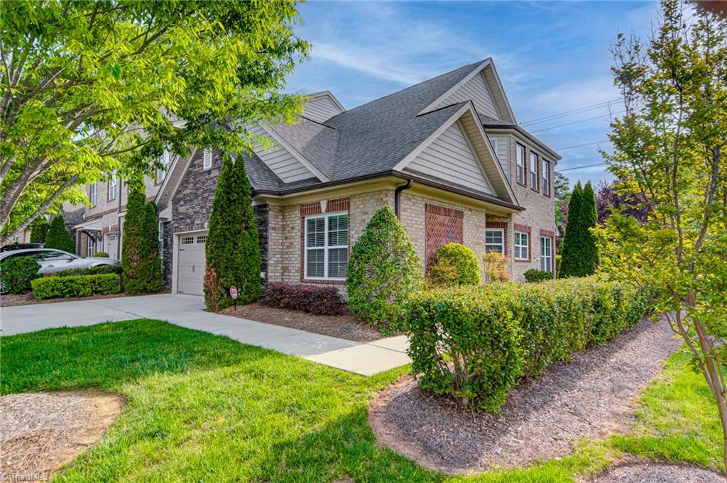 1435 Neville Gardens Lane, Winston-Salem