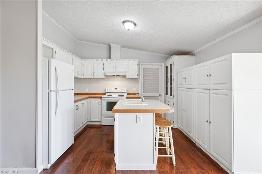 226 Green Meadow Lane