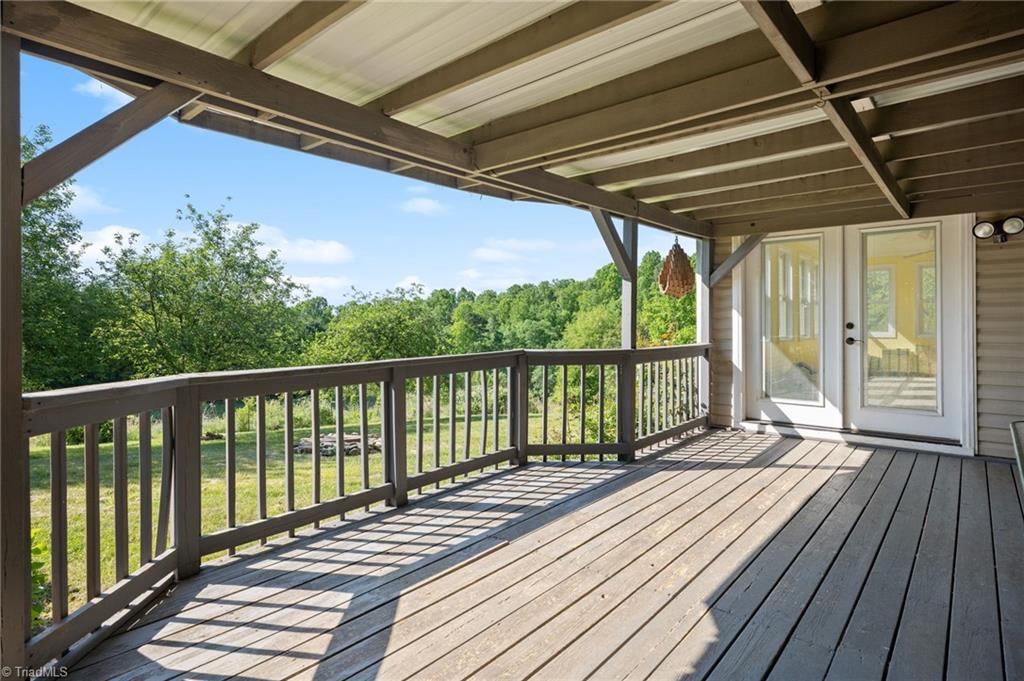 226 Green Meadow Lane