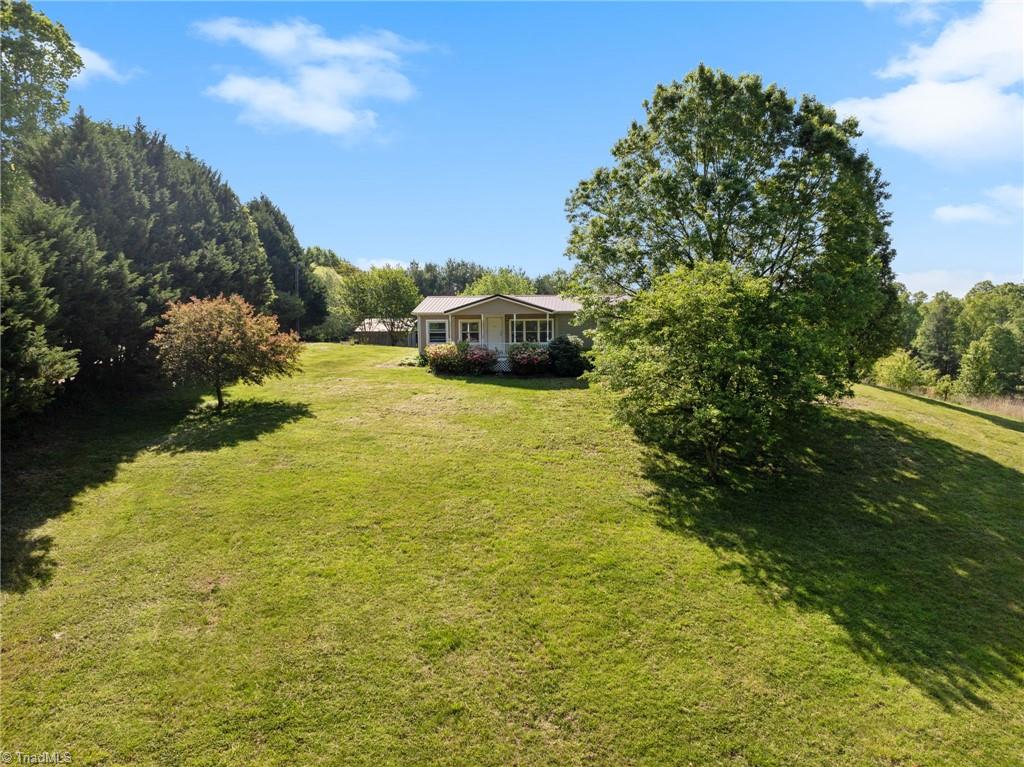226 Green Meadow Lane