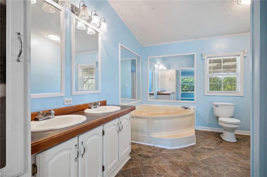 226 Green Meadow Lane