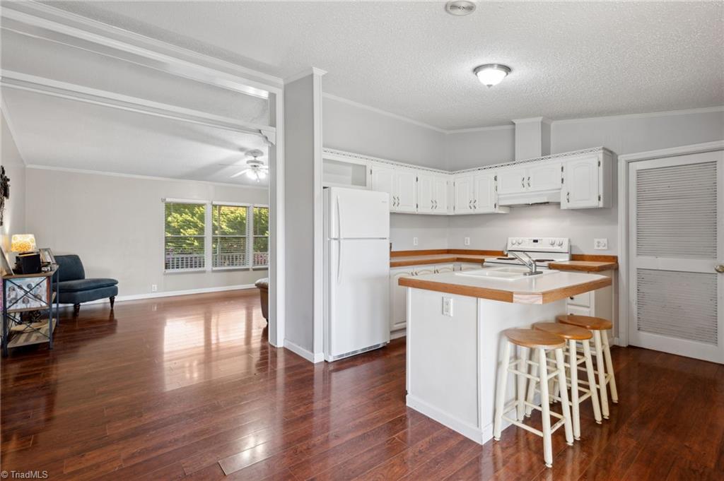 226 Green Meadow Lane