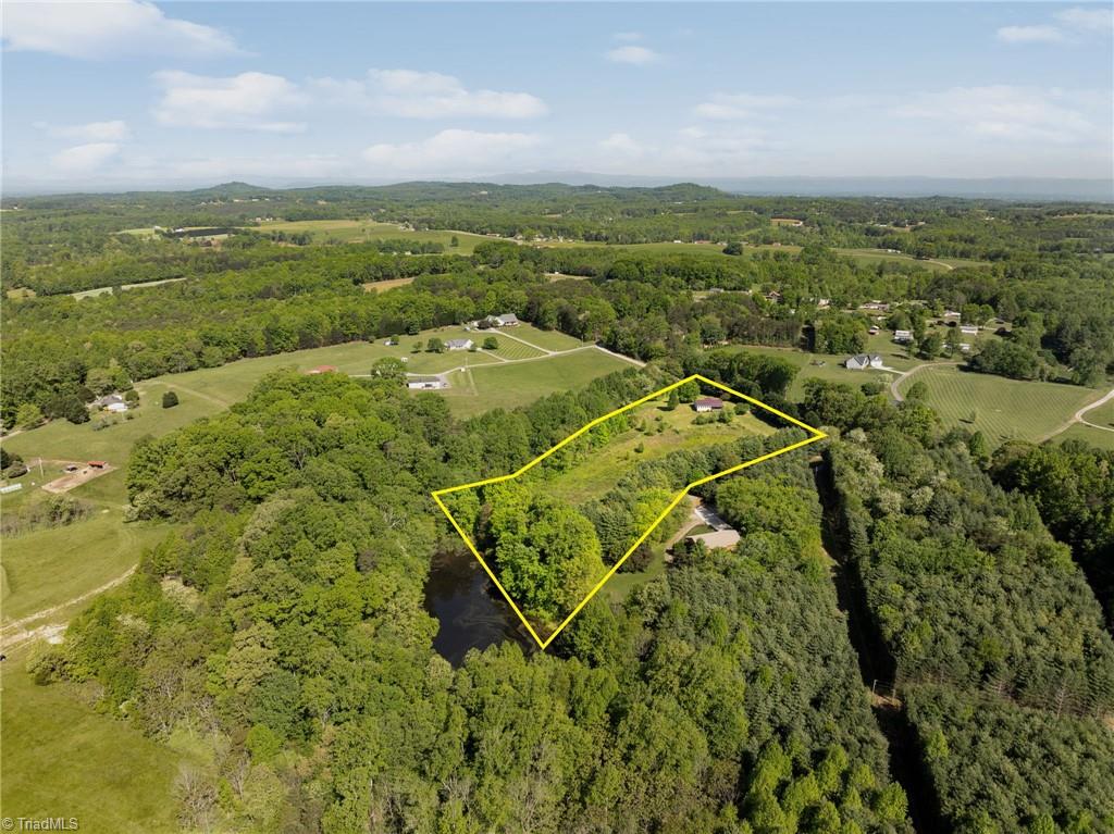226 Green Meadow Lane