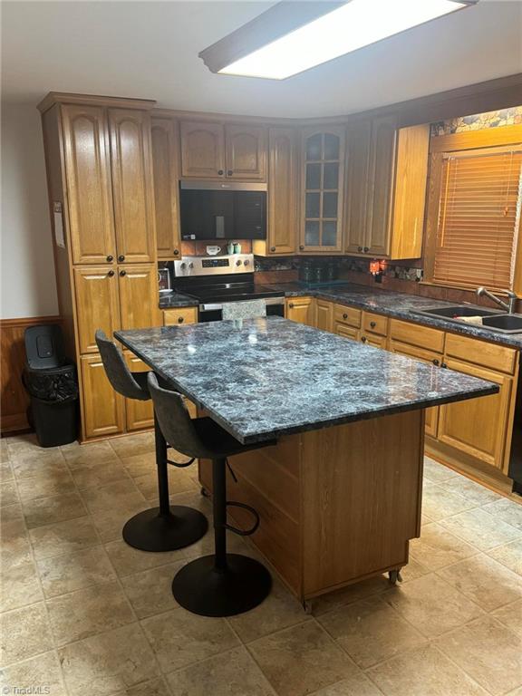 244 Glass Road