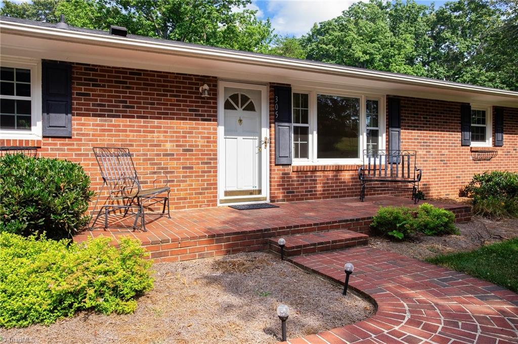305 Benbow Drive