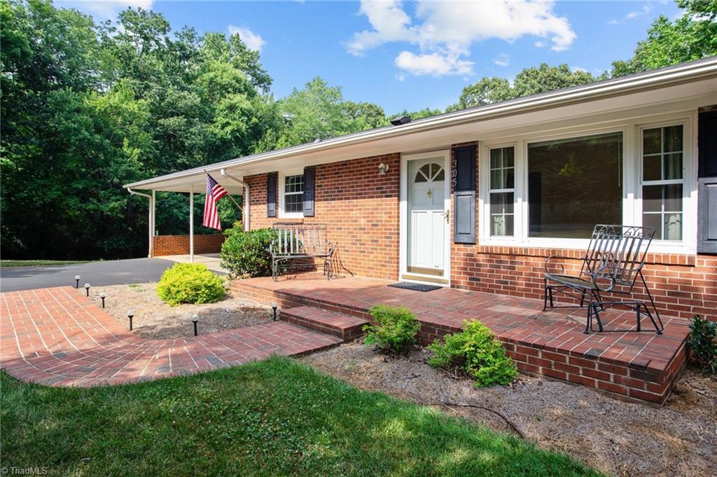 305 Benbow Drive
