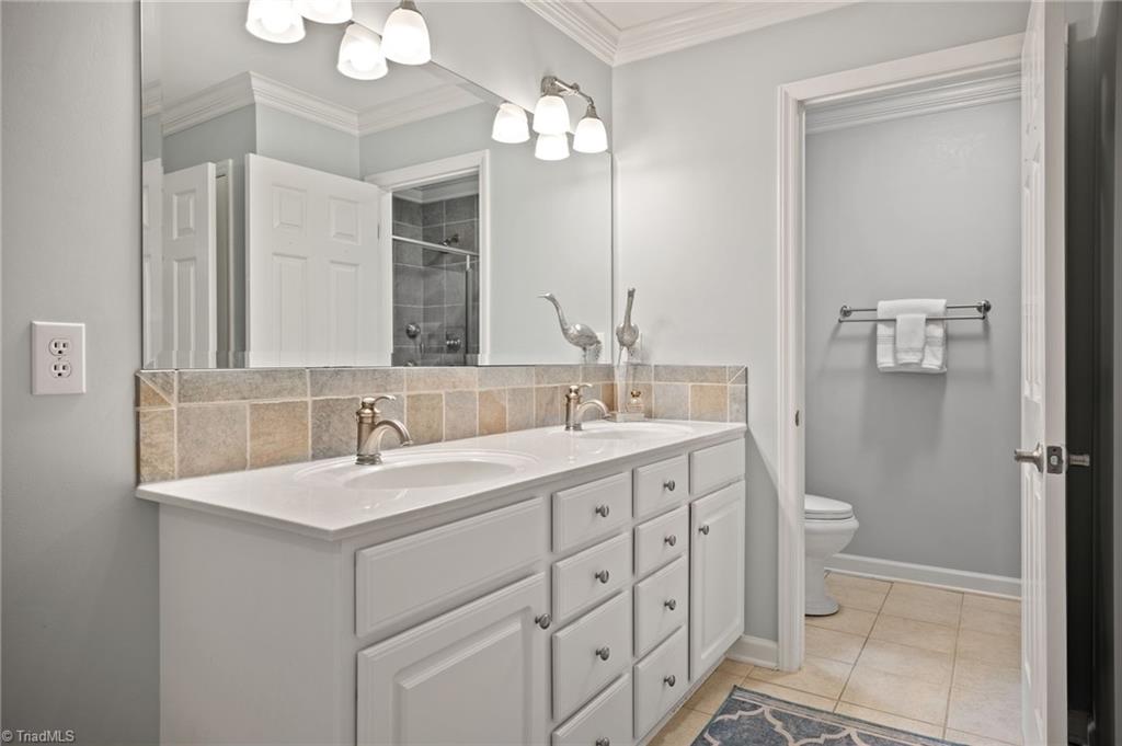 5097 River Chase Ridge, Winston-Salem