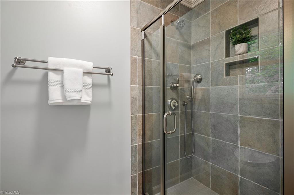 5097 River Chase Ridge, Winston-Salem