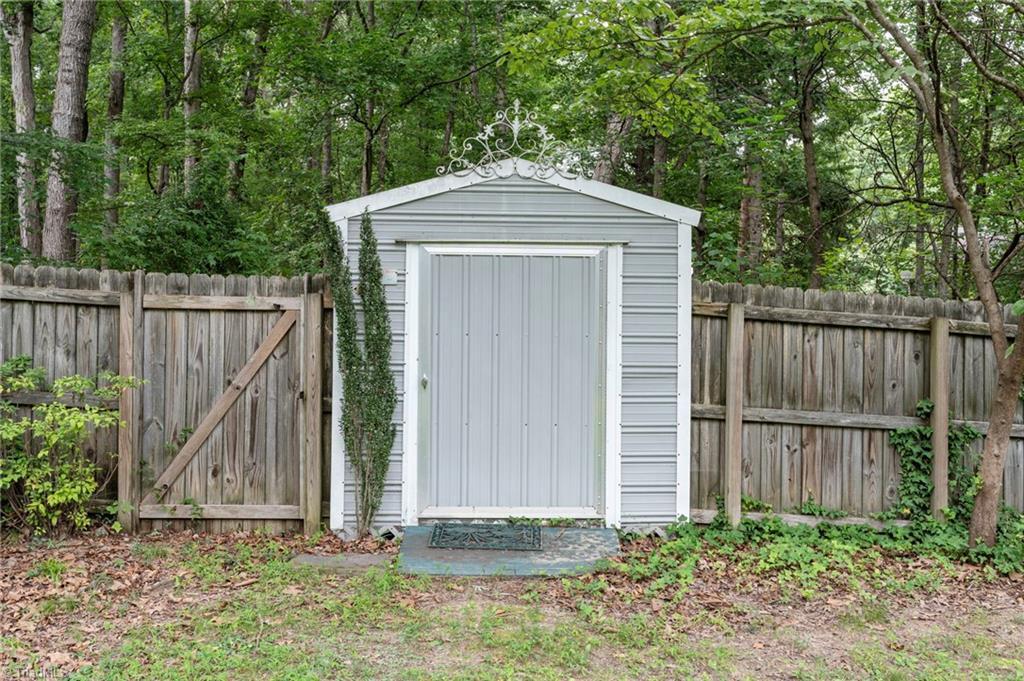 1109 Eagle Road